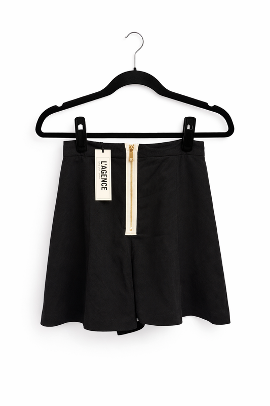 L'AGENCE Exposed Back Zip, Crepe Pleated Palazzo Shorts, Black, NWT, Size 0