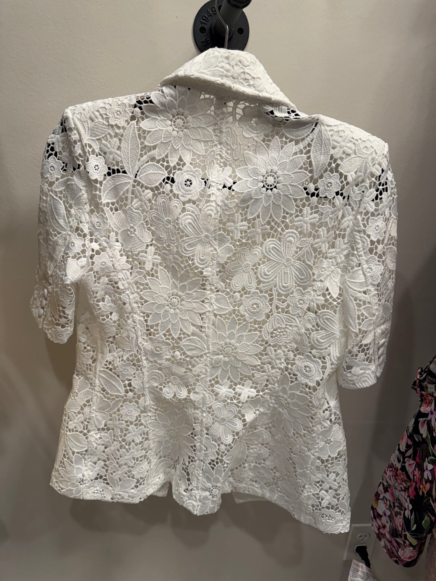 Generation Love White Floral Short Sleeve Blazer, Size M