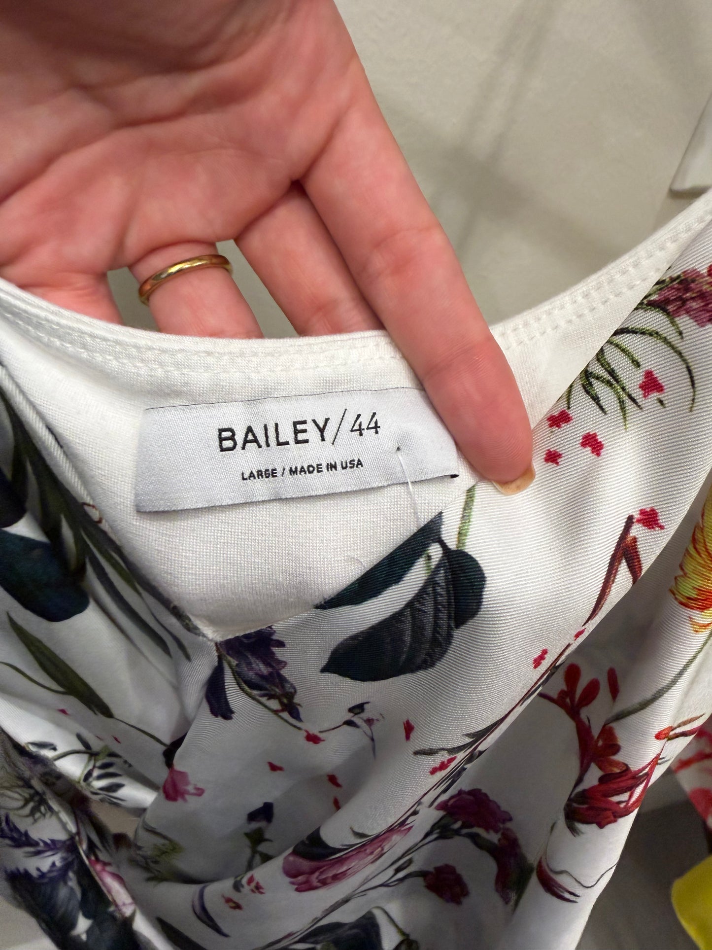 Bailey44 White Floral Twist-Front Sleeveless Top, Size 8