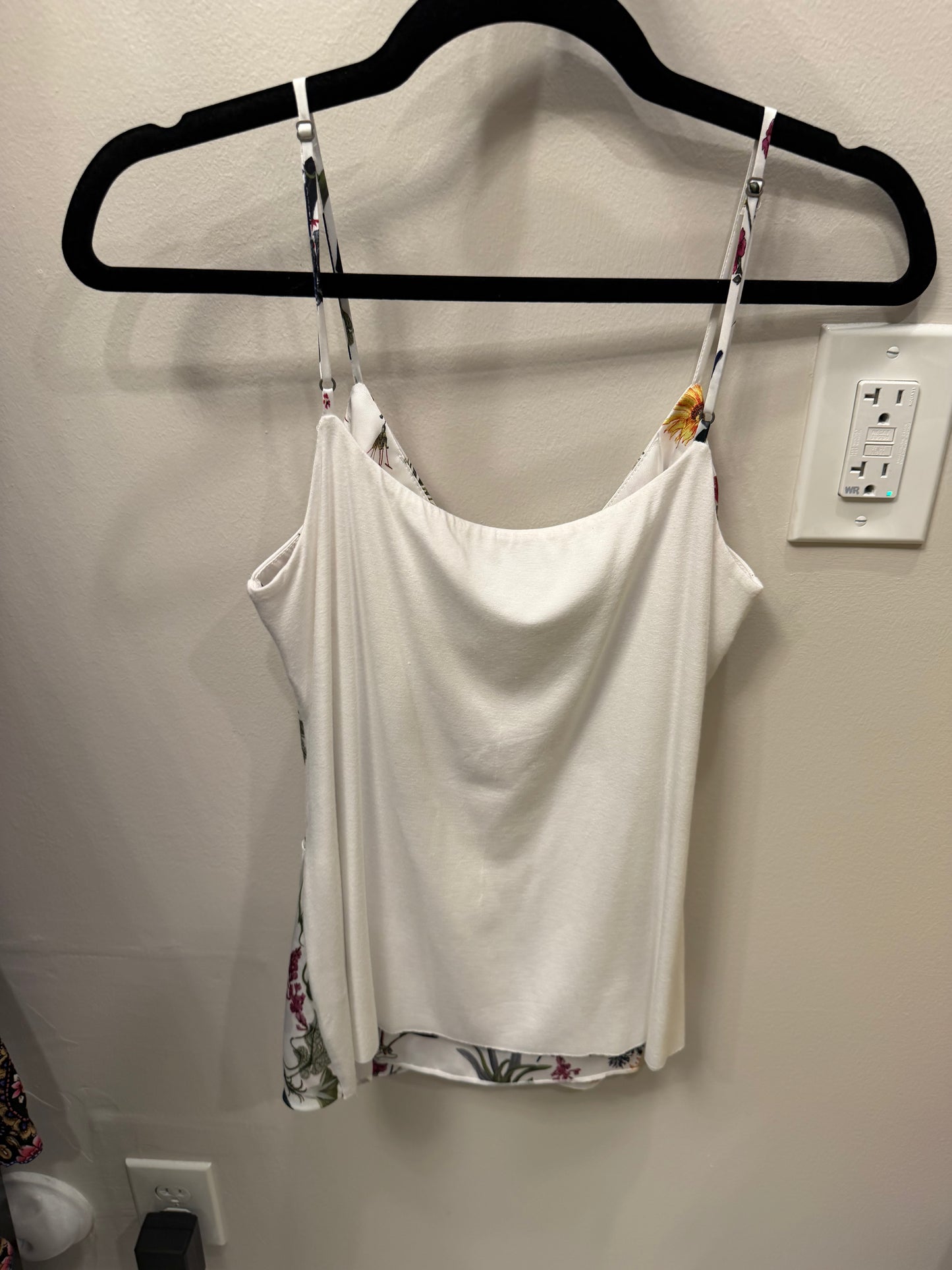 Bailey44 White Floral Twist-Front Sleeveless Top, Size 8