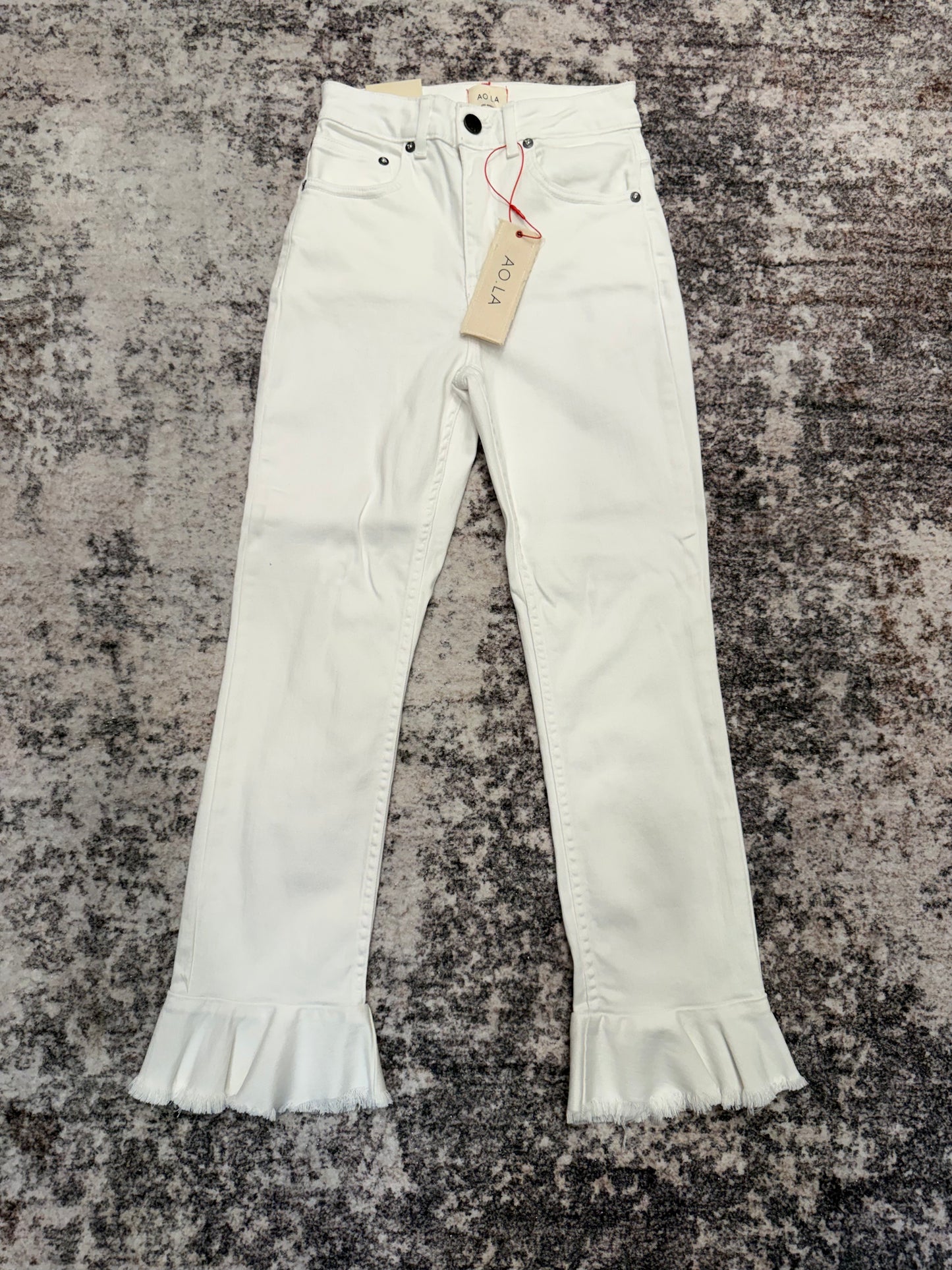 Alice + Olivia Ruffle Hem Zoe High Rise White Denim Jeans, NWT, Size 24