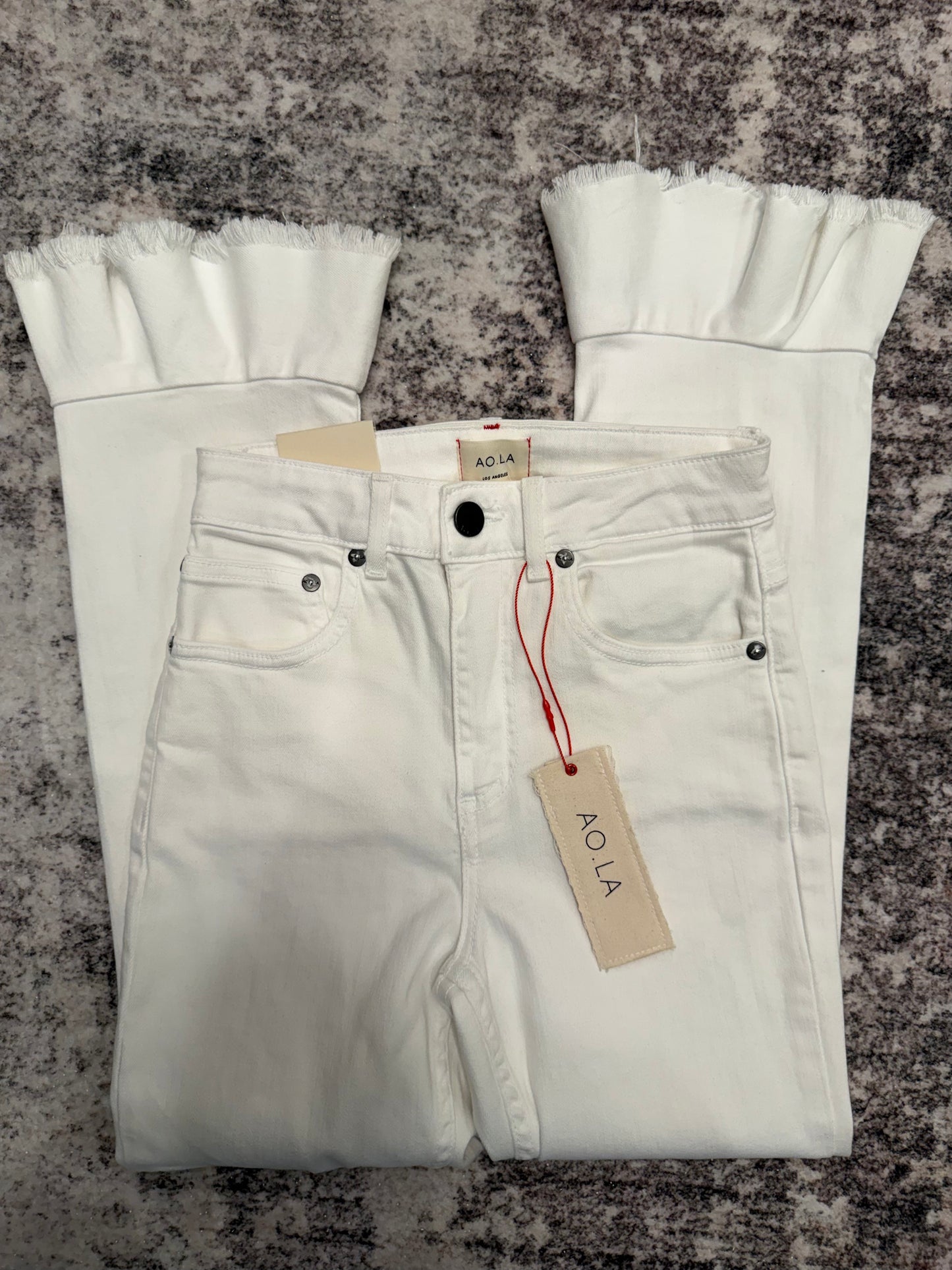Alice + Olivia Ruffle Hem Zoe High Rise White Denim Jeans, NWT, Size 24